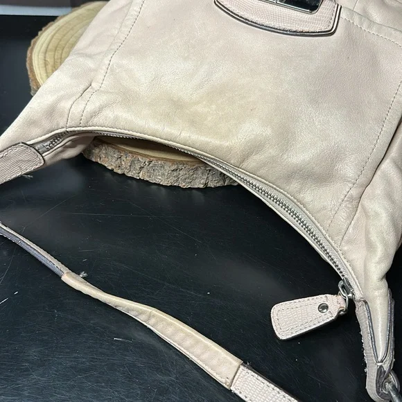 Coach Kristin Leather Hobo Shoulder Bag Purse Champagne Soft Leather !!AS IS!! - Picture 3 of 15